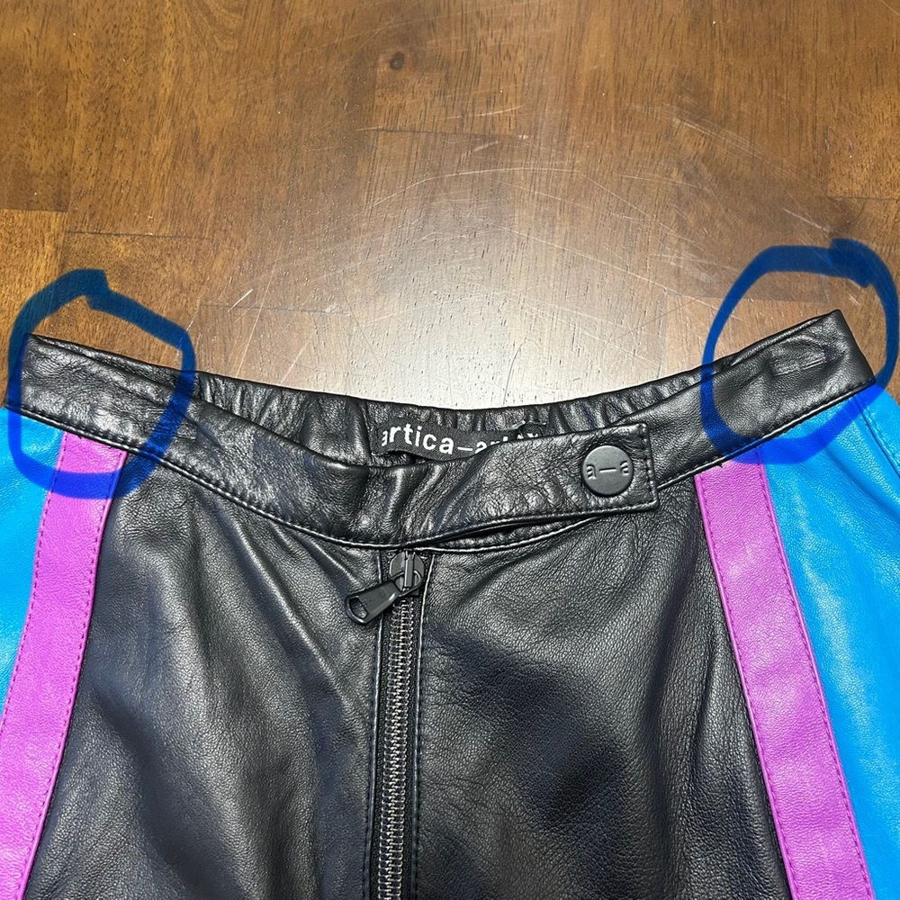NWT ARTICA-ARBOX Blue and Purple Colorblock Leather Bike Shorts Size 0 - Picture 12 of 15